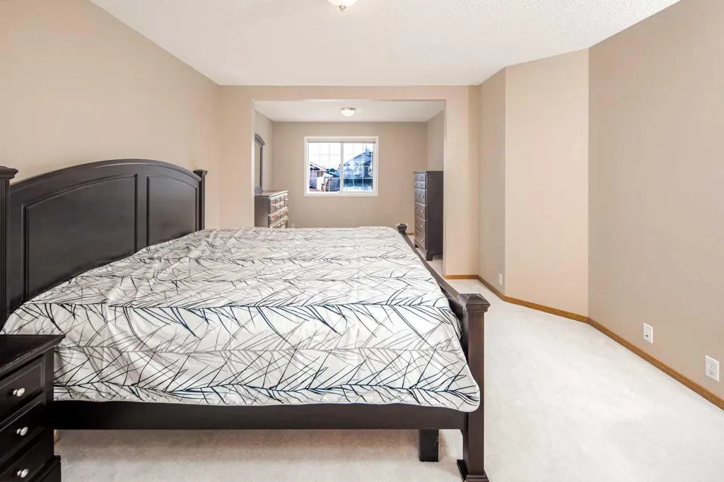 110 Hampstead Rise NW Calgary AB T3A 6B5