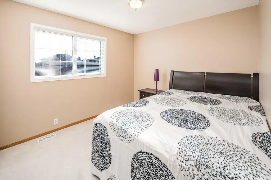 110 Hampstead Rise NW Calgary AB T3A 6B5