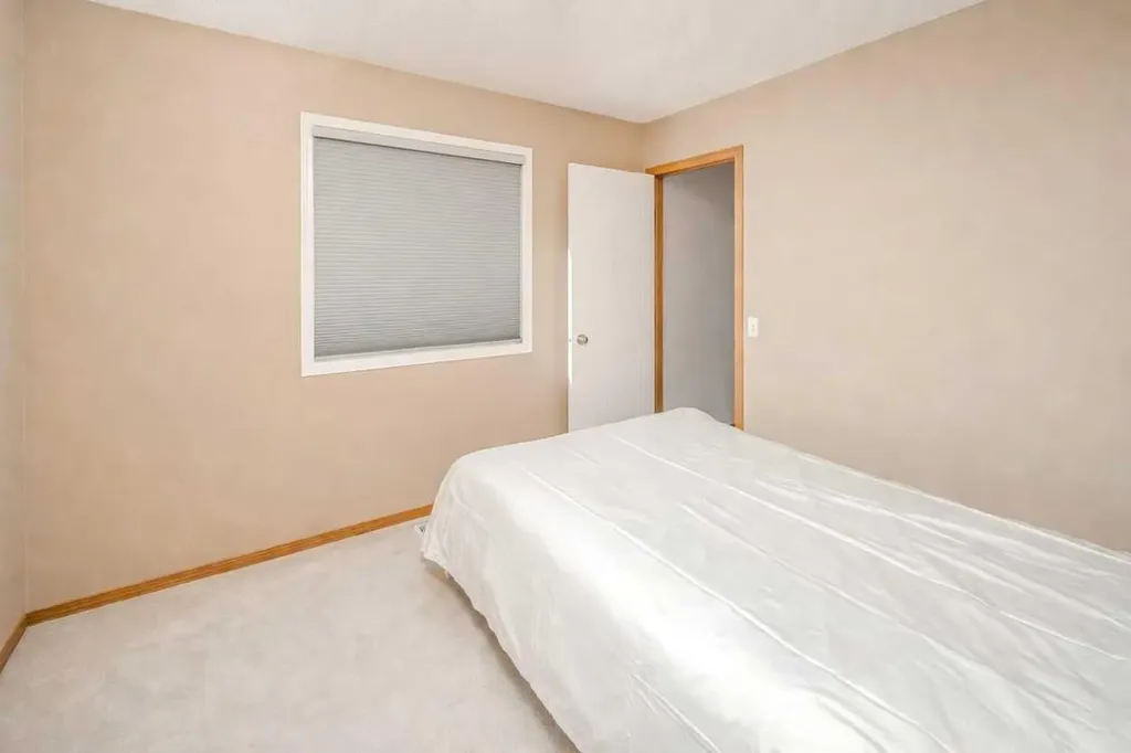 110 Hampstead Rise NW Calgary AB T3A 6B5