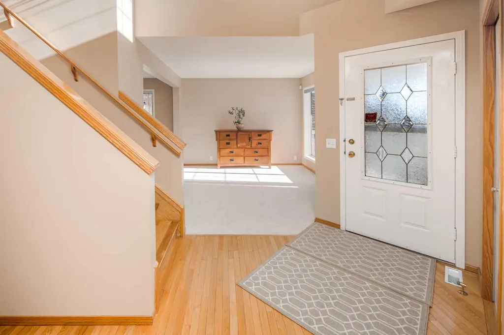 110 Hampstead Rise NW Calgary AB T3A 6B5