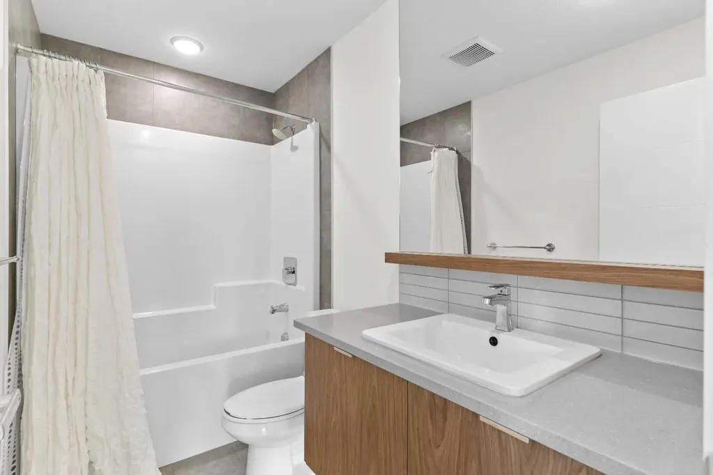 120 18 Avenue SW Calgary AB T2S3H5