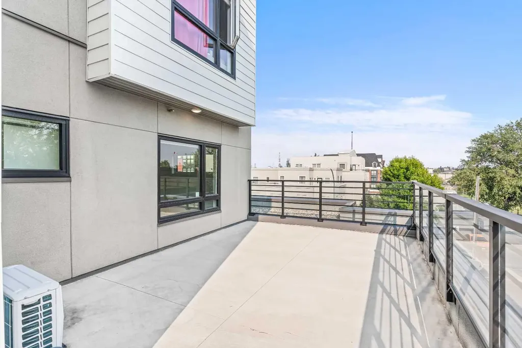 120 18 Avenue SW Calgary AB T2S3H5