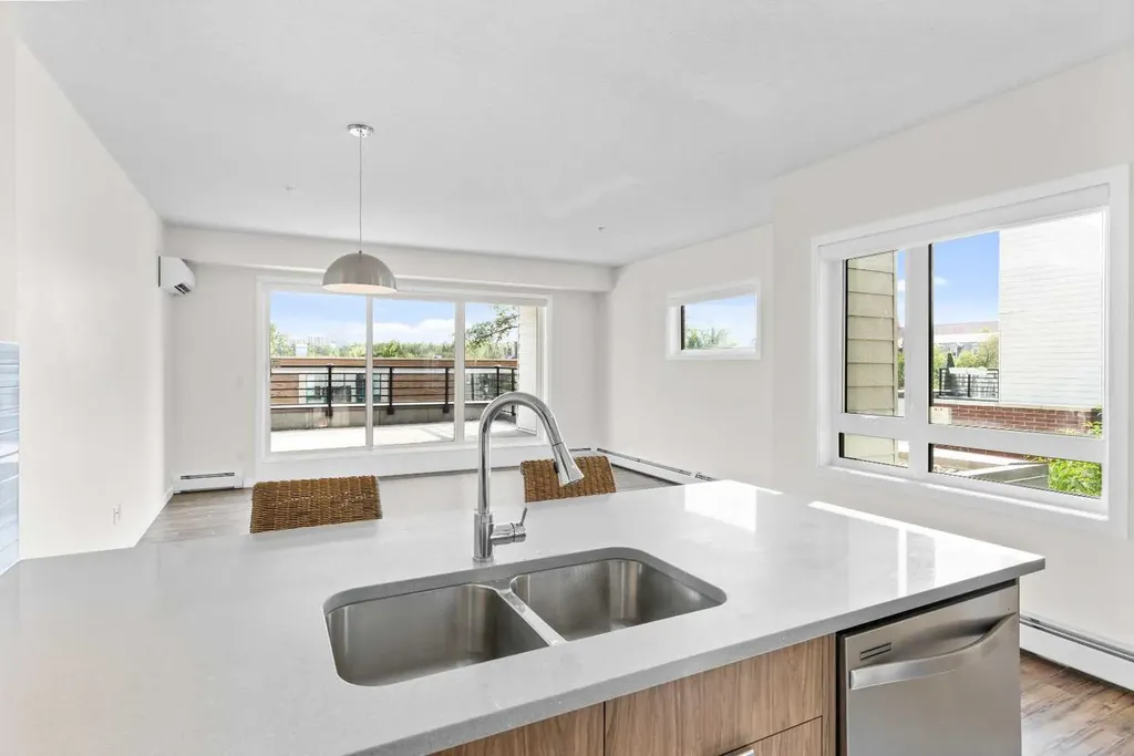 120 18 Avenue SW Calgary AB T2S3H5
