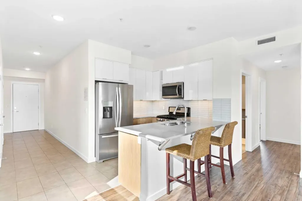 120 18 Avenue SW Calgary AB T2S3H5