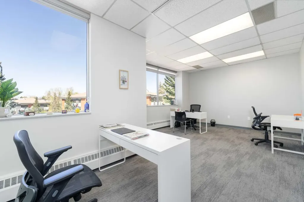 12 Manning Close NE Calgary AB T2E 7N6