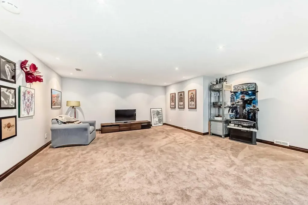 60 Hamptons Terrace NW Calgary AB T3A 5X5