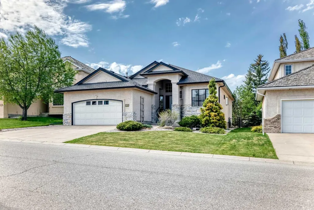 60 Hamptons Terrace NW Calgary AB T3A 5X5