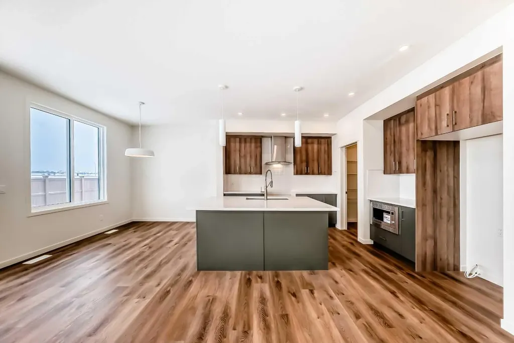 23 Bartlett Crescent SE Calgary AB T3S 0P5