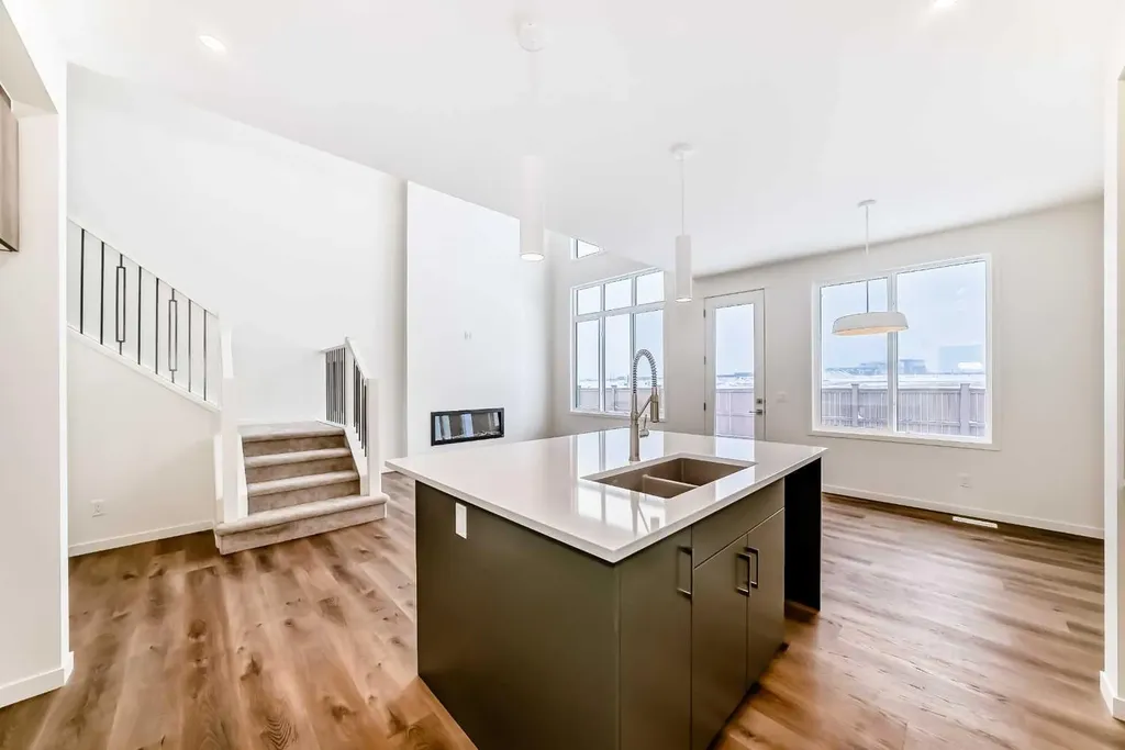 23 Bartlett Crescent SE Calgary AB T3S 0P5