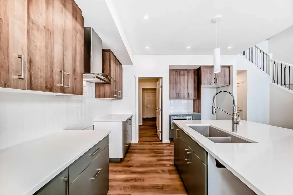 23 Bartlett Crescent SE Calgary AB T3S 0P5