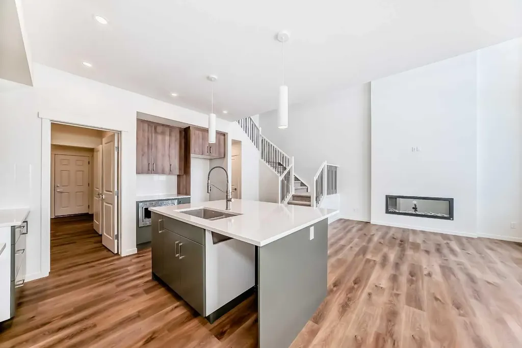23 Bartlett Crescent SE Calgary AB T3S 0P5
