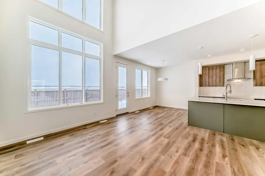 23 Bartlett Crescent SE Calgary AB T3S 0P5