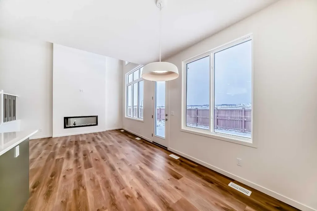 23 Bartlett Crescent SE Calgary AB T3S 0P5