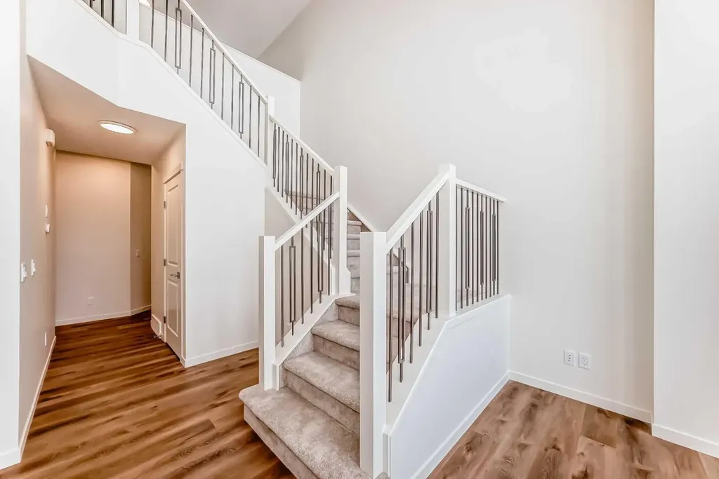 23 Bartlett Crescent SE Calgary AB T3S 0P5