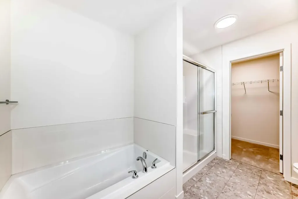 23 Bartlett Crescent SE Calgary AB T3S 0P5