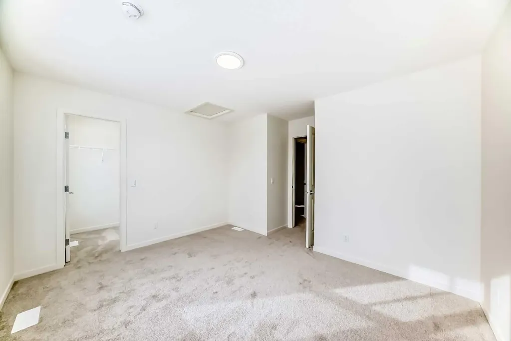 23 Bartlett Crescent SE Calgary AB T3S 0P5