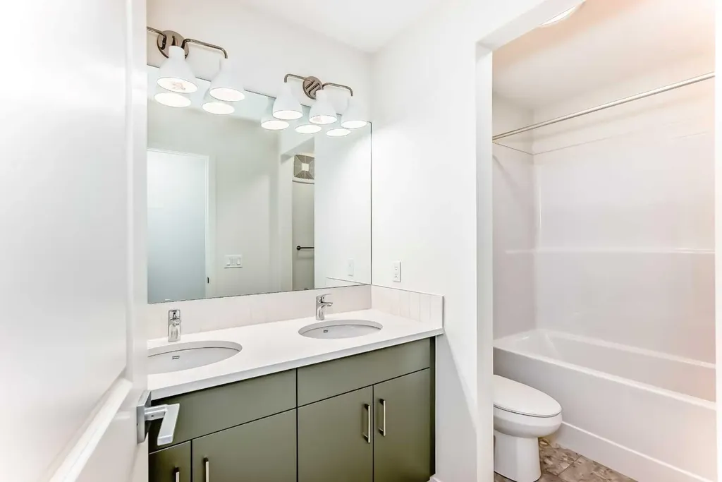 23 Bartlett Crescent SE Calgary AB T3S 0P5