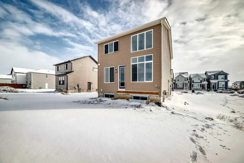 23 Bartlett Crescent SE Calgary AB T3S 0P5