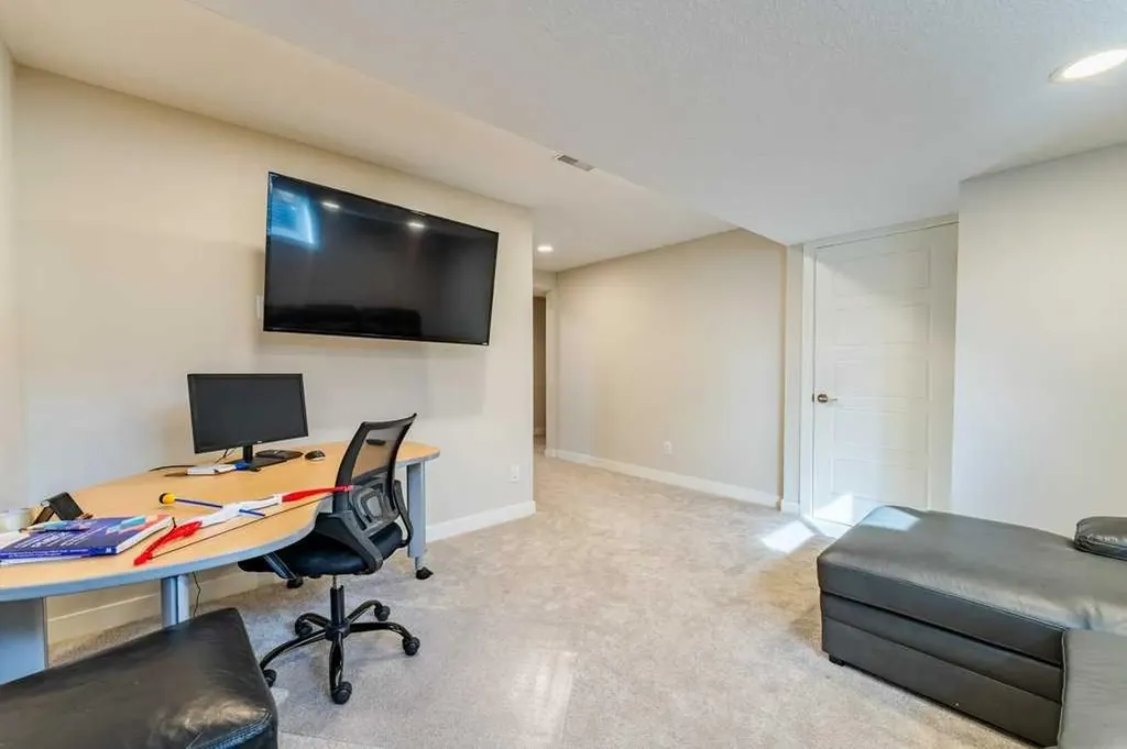 153 Waterford Boulevard Chestermere AB T1X 2M9