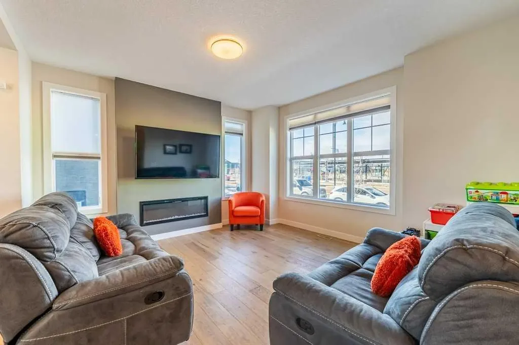 153 Waterford Boulevard Chestermere AB T1X 2M9