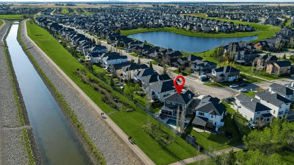 392 Rainbow Falls Way Chestermere AB T1X 1S6