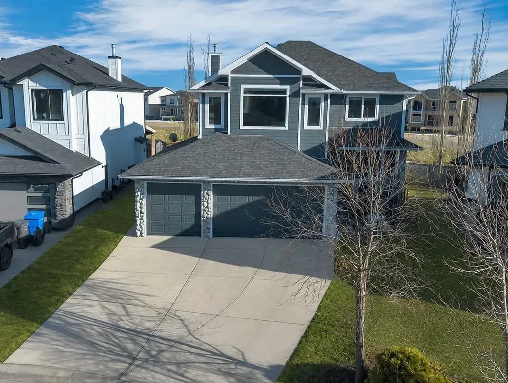 392 Rainbow Falls Way Chestermere AB T1X 1S6
