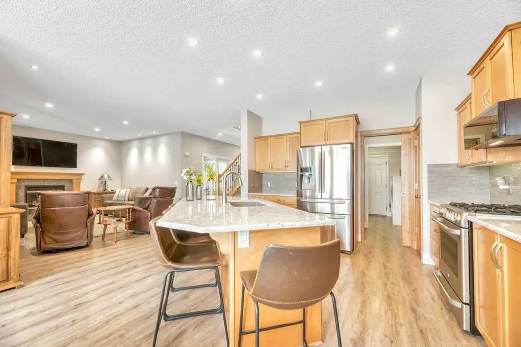392 Rainbow Falls Way Chestermere AB T1X 1S6