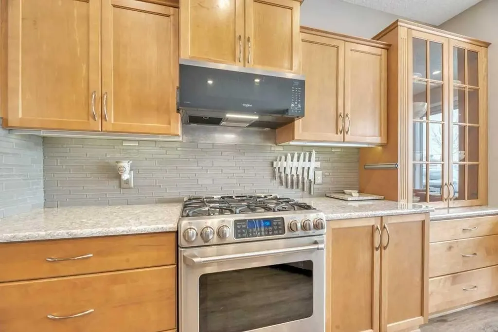 392 Rainbow Falls Way Chestermere AB T1X 1S6