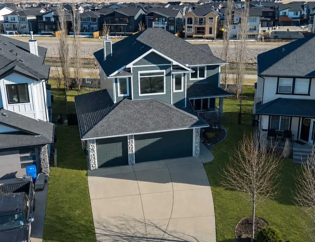 392 Rainbow Falls Way Chestermere AB T1X 1S6