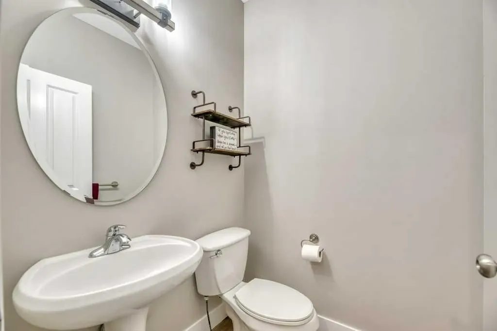 392 Rainbow Falls Way Chestermere AB T1X 1S6