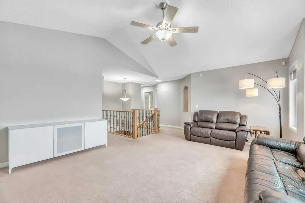 392 Rainbow Falls Way Chestermere AB T1X 1S6