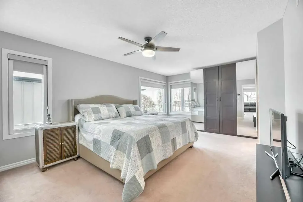 392 Rainbow Falls Way Chestermere AB T1X 1S6