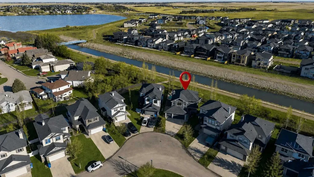 392 Rainbow Falls Way Chestermere AB T1X 1S6