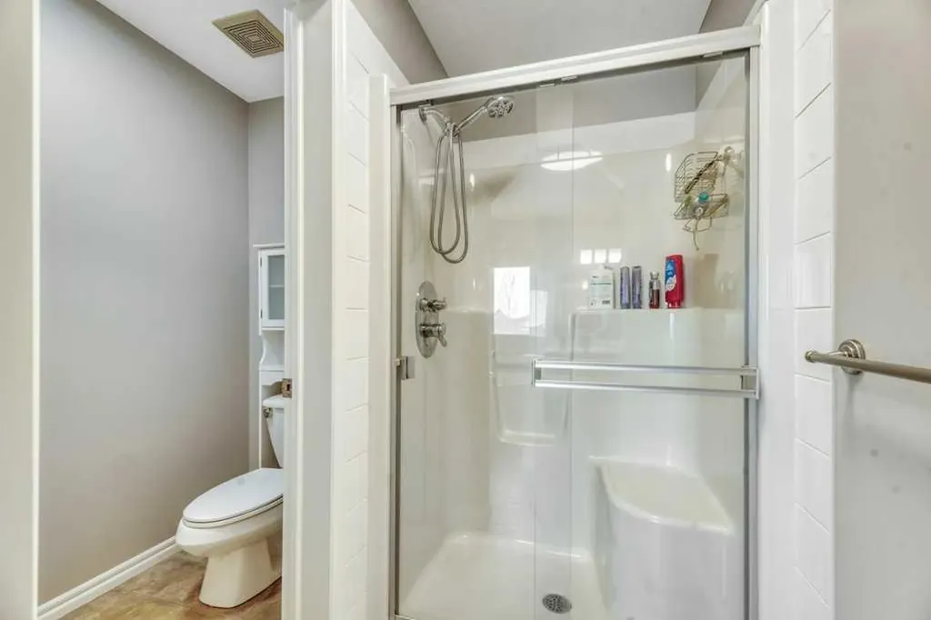 392 Rainbow Falls Way Chestermere AB T1X 1S6