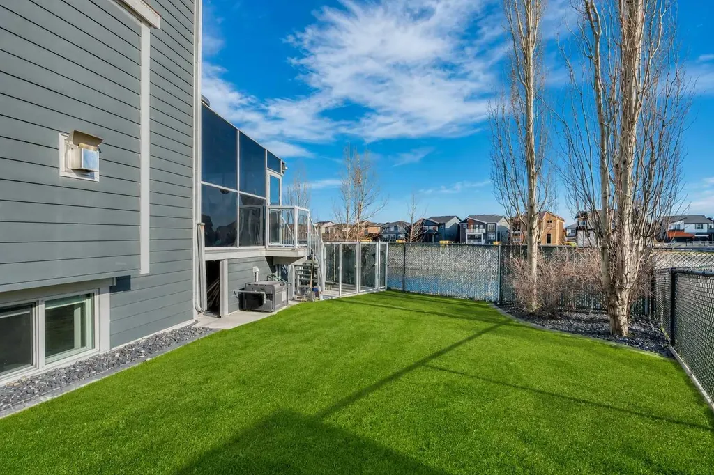 392 Rainbow Falls Way Chestermere AB T1X 1S6