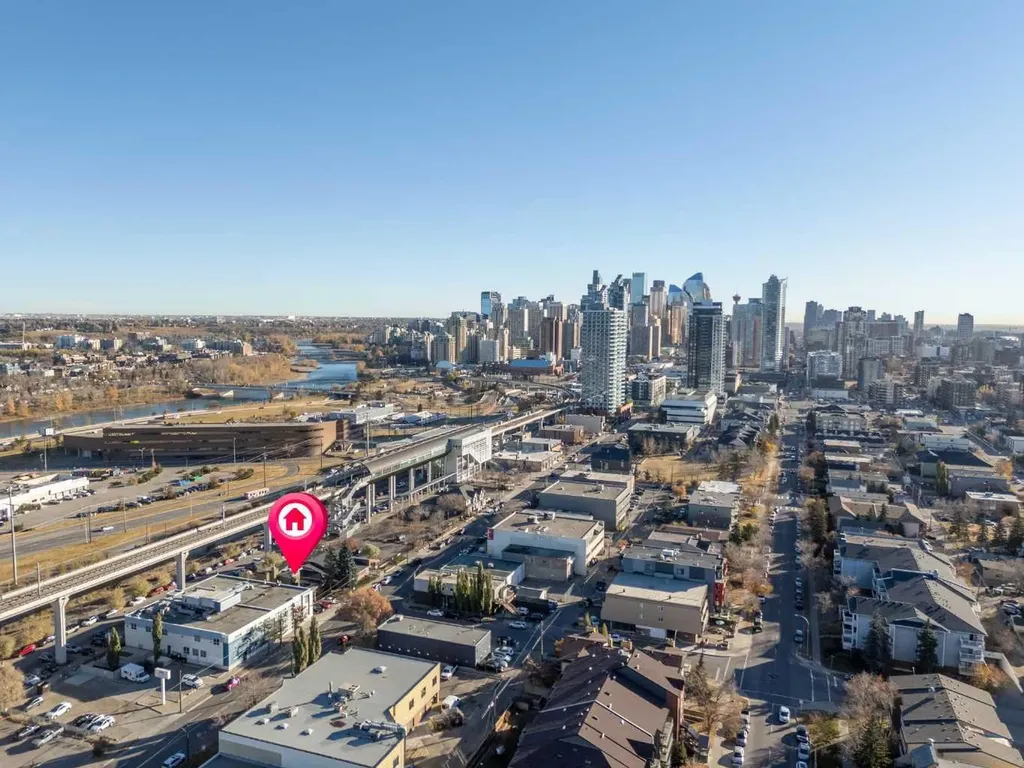 1742 10 Avenue SW Calgary AB T3C0J8