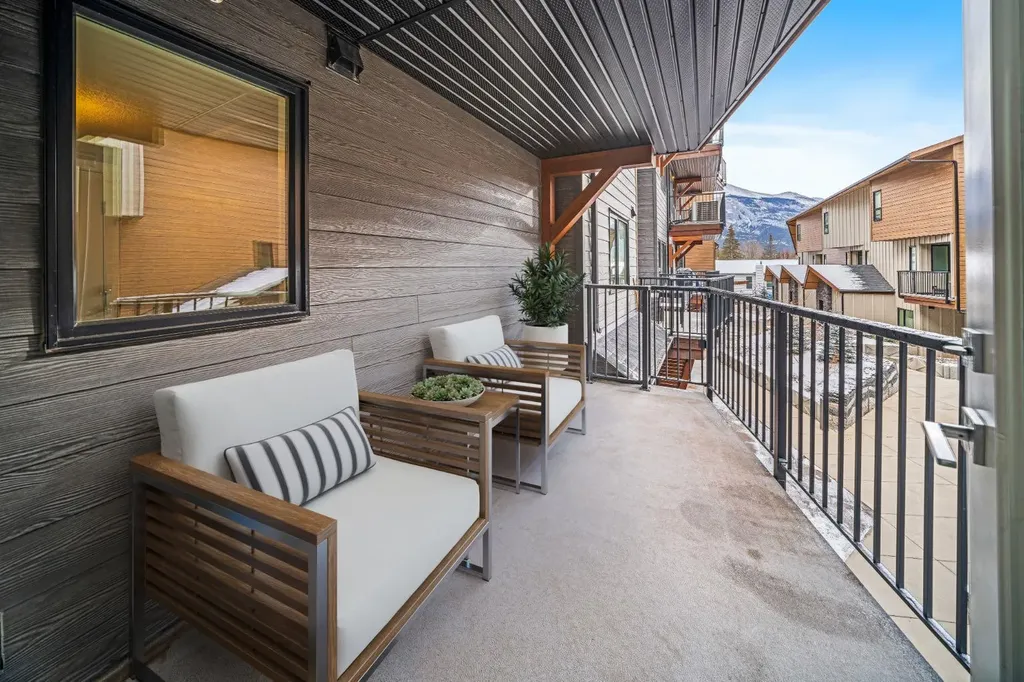 810 7th Street Canmore AB T1W 0N4