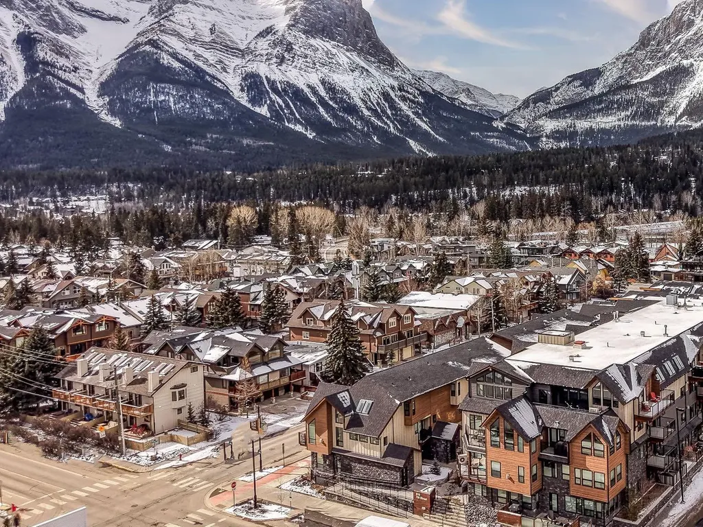 810 7th Street Canmore AB T1W 0N4