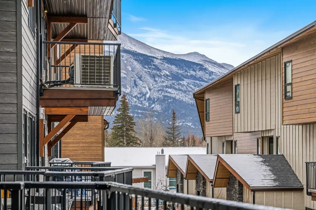 810 7th Street Canmore AB T1W 0N4