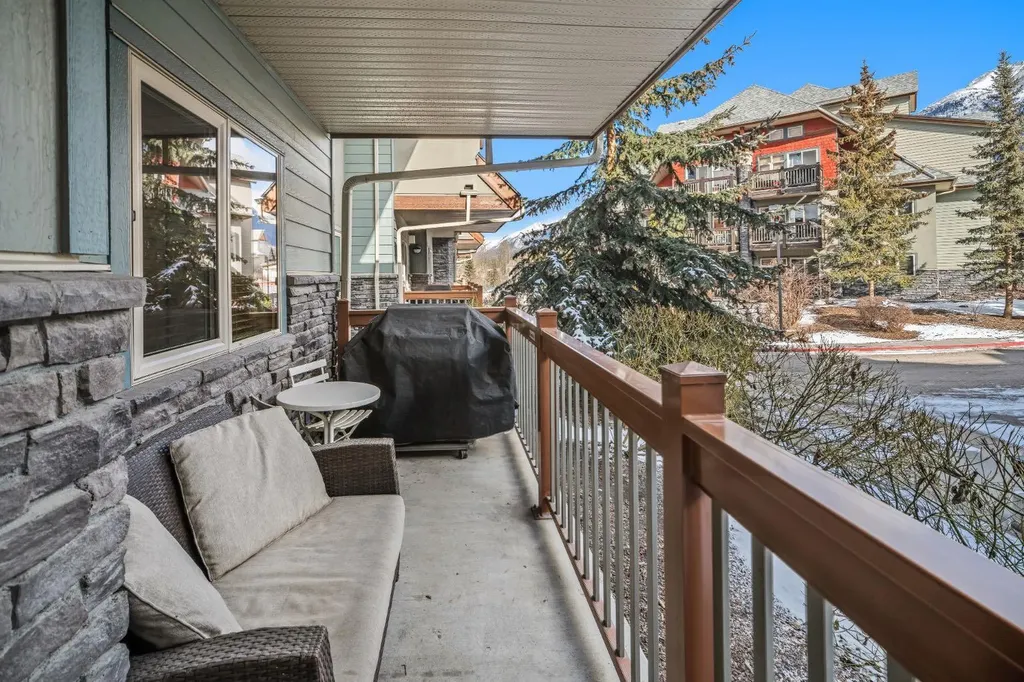 101 Montane Road Canmore AB T1W 0G2