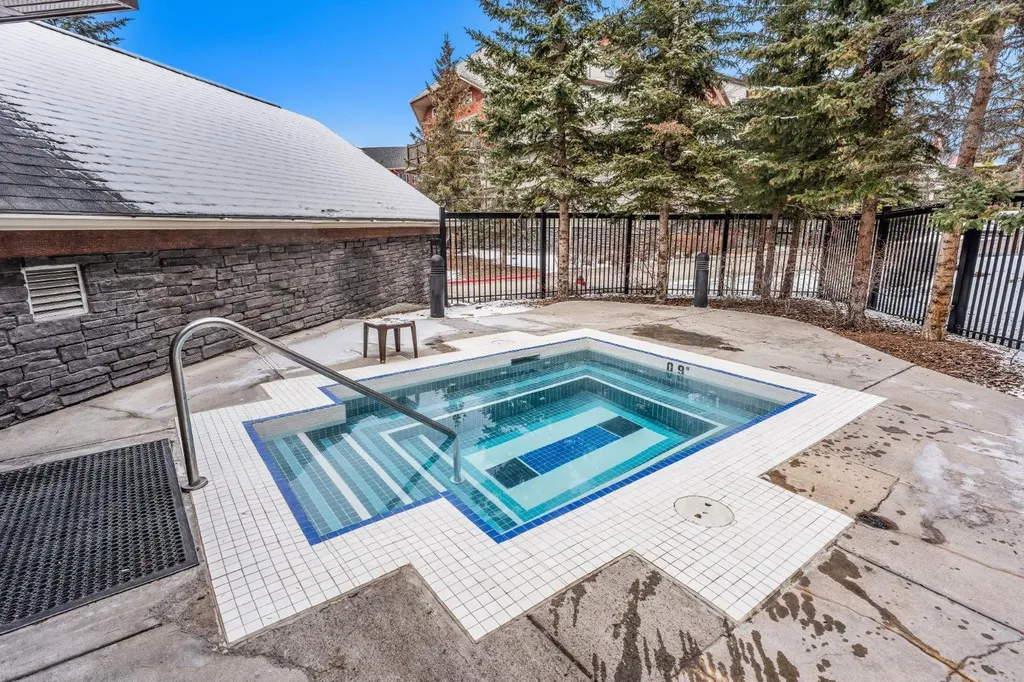 101 Montane Road Canmore AB T1W 0G2