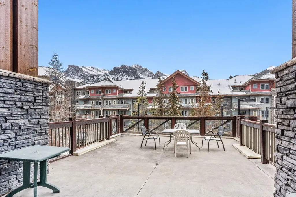 101 Montane Road Canmore AB T1W 0G2