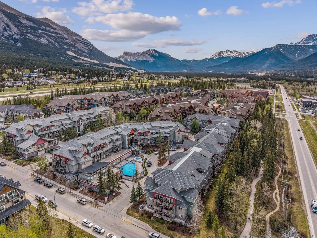 101 Montane Road Canmore AB T1W 0G2