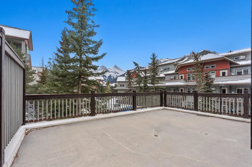 101 Montane Road Canmore AB T1W 0G2