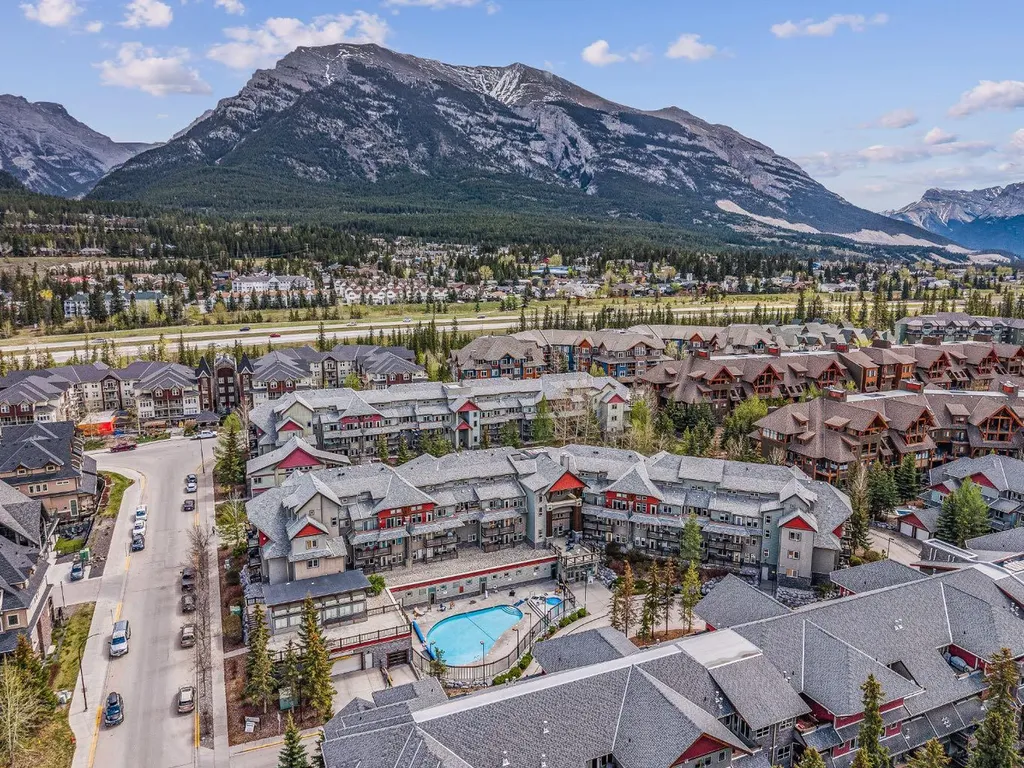 101 Montane Road Canmore AB T1W 0G2