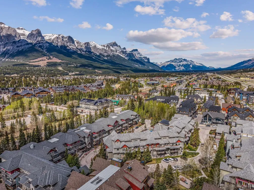 101 Montane Road Canmore AB T1W 0G2