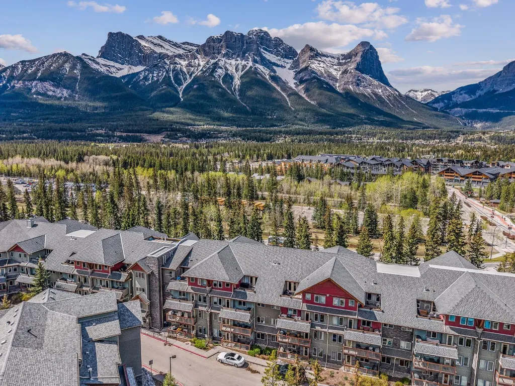 101 Montane Road Canmore AB T1W 0G2