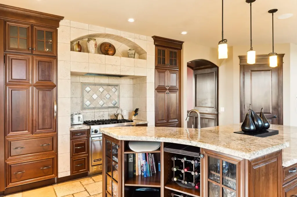 2248 9 Avenue SE Calgary AB T2G 5P7