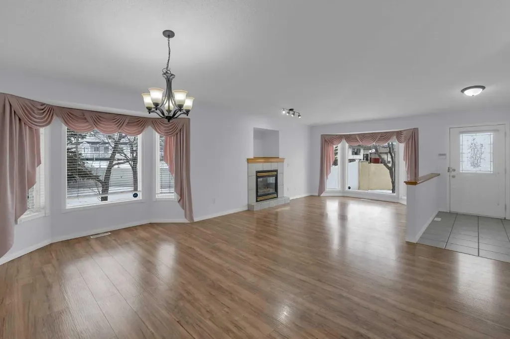 200 Sandstone Drive NW Calgary AB T3K 4N7