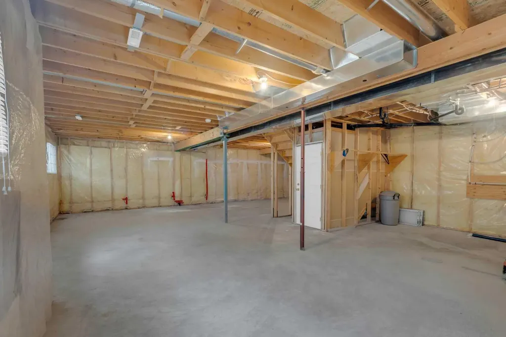 200 Sandstone Drive NW Calgary AB T3K 4N7